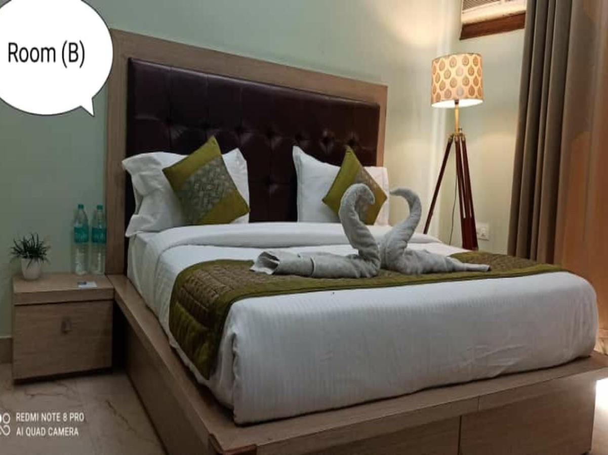 Oyo 74401 Aster Garden Suites Delhi  Exterior photo